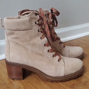 Vince Camuto Gaviana Lace Up Women's Tan Suede Ankle Boots Size 9